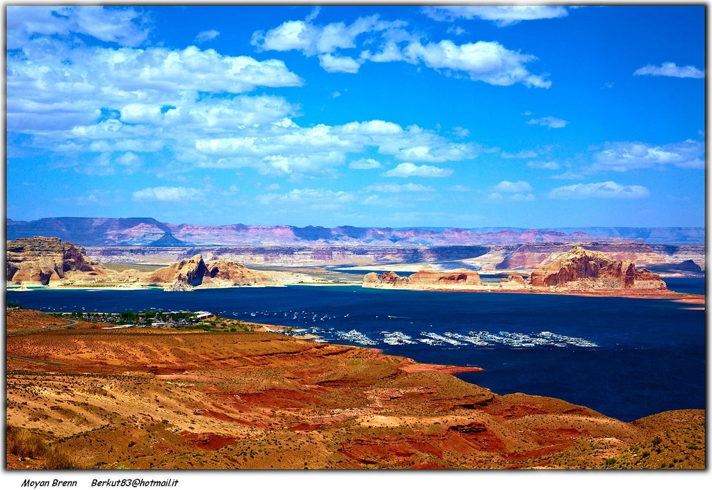 異星のような不思議な風景「レイクパウエル」