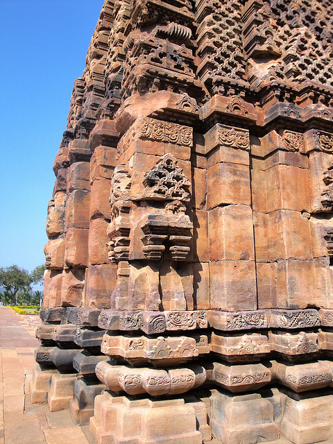 パッタダカルの建造物群の写真18