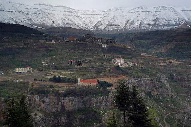 カディーシャ渓谷（聖なる谷）と神のスギの森（ホルシュ・アルツ・エル-ラーブ）